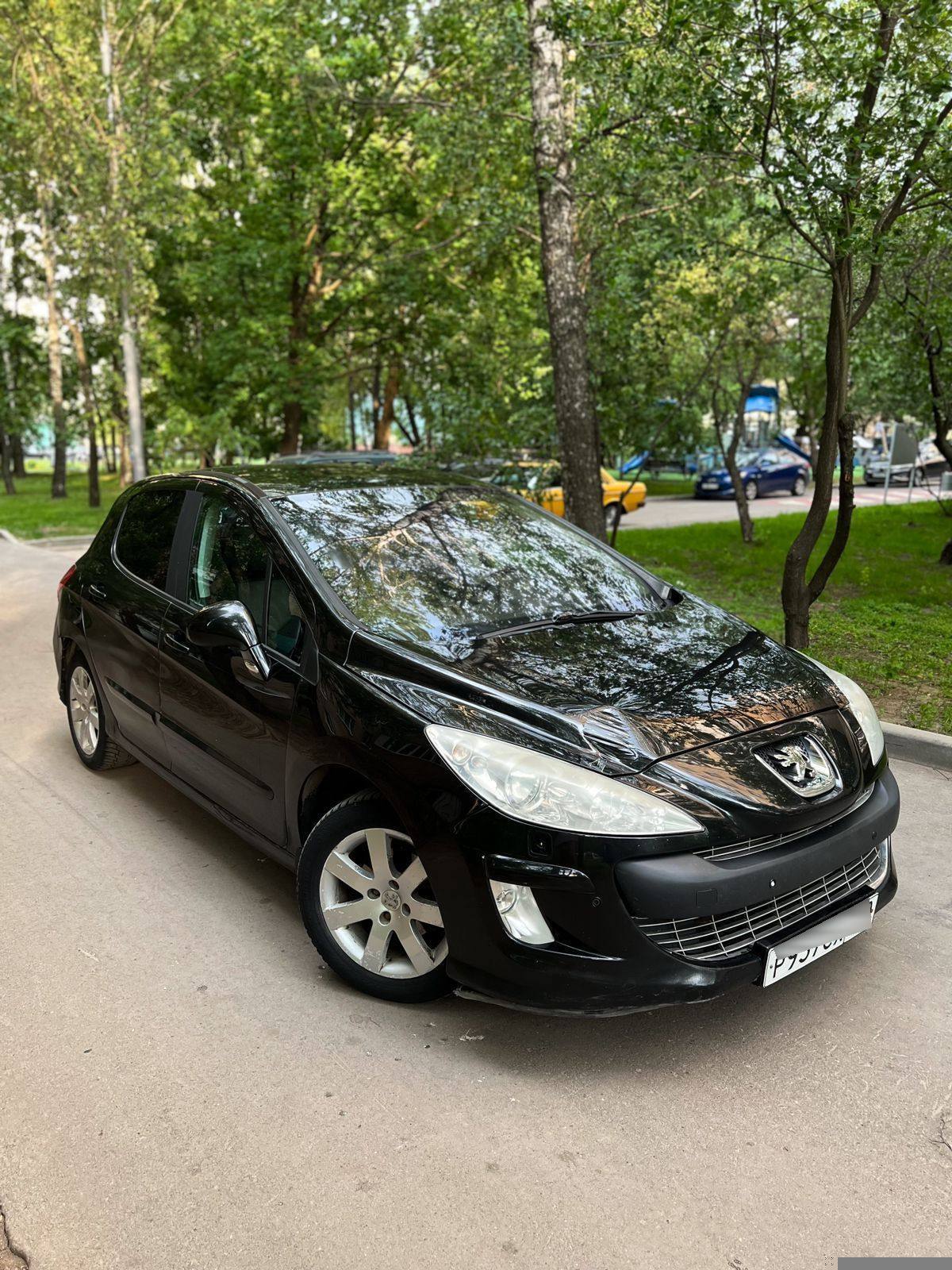 Купить Peugeot 308 I хэтчбек 5 дв., 2008 года, цвет: Черный, за 320000 руб.  в Санкт-Петербурге